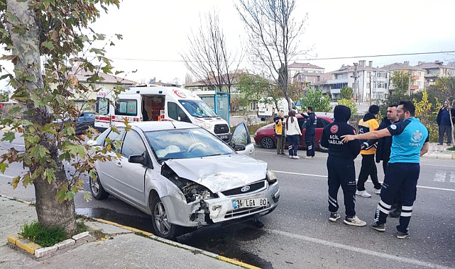 Feci Kaza! Kırklareli'nde İki Otomobil Çarpıştı! Yaralılar Var...