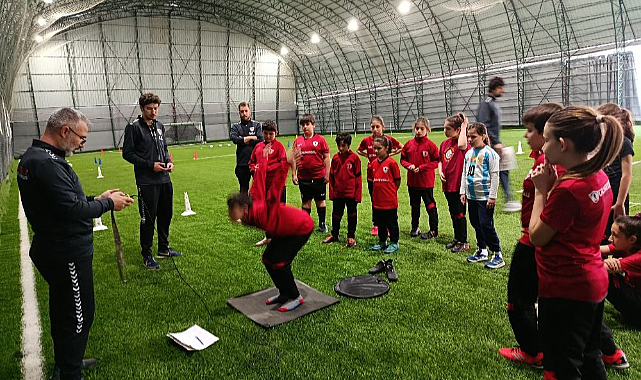 Kırklareli Çalhanoğlu Futbol Okulunda Ücretsiz Futbol Deneyimi Başlıyor