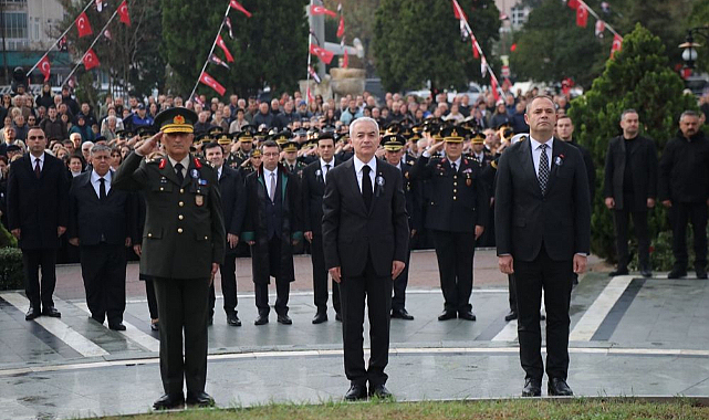 Kırklareli’de Dakikalar 09.05’i Gösterdiğinde Hayat Durdu!