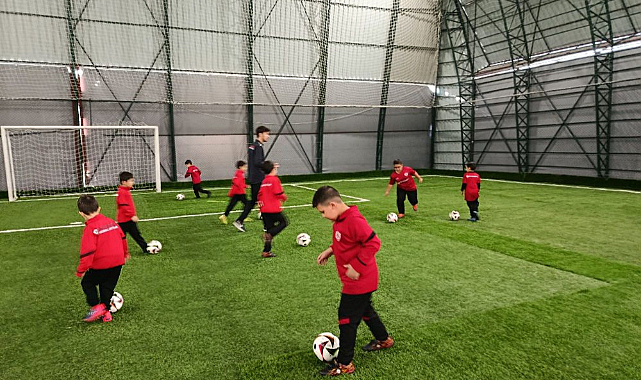 Kırklareli Çalhanoğlu Futbol Okulu’ndan Örnek Eğitim Modeli