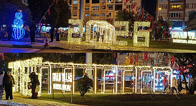 Kırklareli Yeni Yıla Hazır! Vilayet Meydanı Işıl Işıl