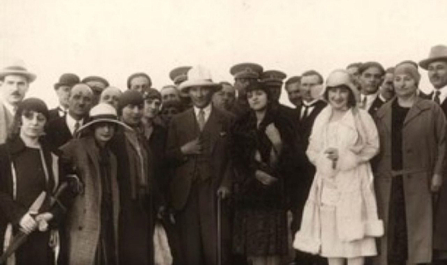 Türk Kadınının Demokrasi Zaferi: 5 Aralık
