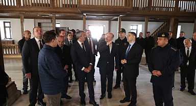Vali Sezer, Tarihi Muradiye Camisi’ni Yerinde Denetledi