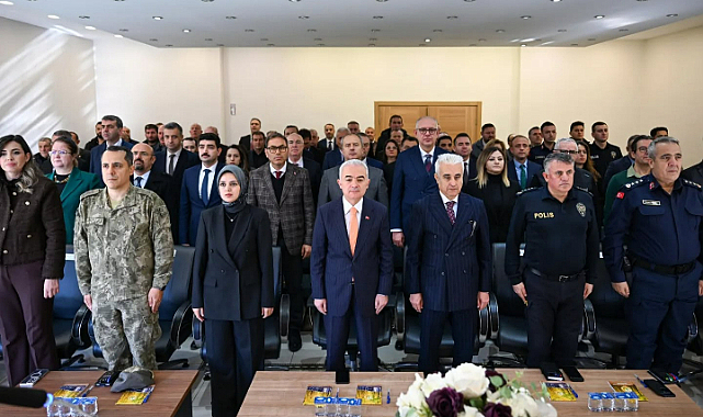 Vali Turan Demirköy'de Muhtarları Dinledi