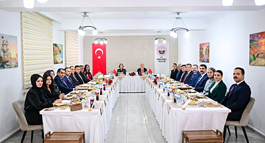 Vali Turan, Mülki İdare Amirleriyle Bir Araya Geldi