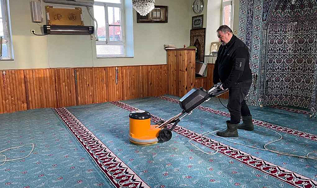 Uzunköprü Camilerinde Ramazan Temizliği Başladı