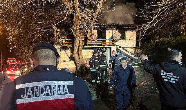 Ahşap Evde Feci Yangın! 1 Kişi Hayatını Kaybetti...