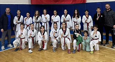 Kırklareli'neTaekwondo Şampiyonasında Madalya Yağmuru