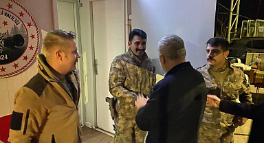 Milletvekili Sarıçam Bayramda Görev Başındaki Polisleri Unutmadı