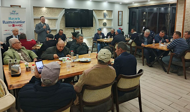 Saadet Partisi Teşkilatı ve Vatandaşlar İftarda Buluştu