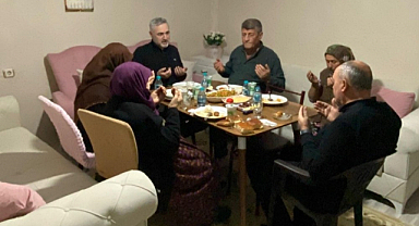Vekil Sarıçam, Karahalil'de İftar Sofrasında Hemşehrileriyle Buluştu