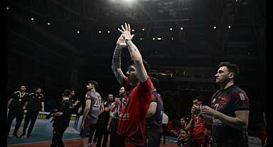 Cumhurbaşkanı Erdoğan Şampiyon Ziraat Bankkart Erkek Voleybol Takımı‘nı Tebrik Etti