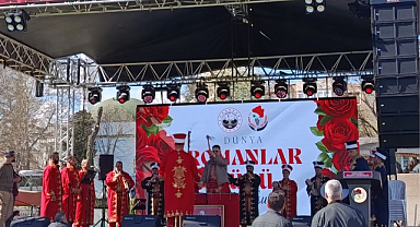 Millet Bahçesi’nde Romanlar Günü Renkli Görüntülere Sahne Oluyor…