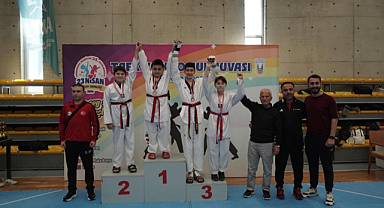 Minik Taekwondocular Kupalarına Kavuştu