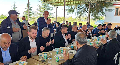 Ürünlü’de Gönüller Bir Oldu, Yağmur İçin Eller Semaya Açıldı