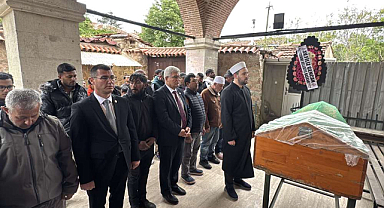 Ateş Düştüğü Yeri Yaktı! 14 Yaşında Öldürülen Kızın Cenazesinde Gözyaşları Sel Oldu