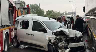 Feci Kaza! Araçlar Birbirine Girdi! Yaralılar Var...