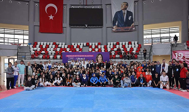 Genç Tekvandoculardan Gururlandıran Performans