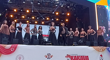Kakava Festivali’nde “Bakırdan Düşler” Defilesi Büyüledi