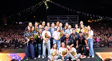 Kırklareli’nin Gururu FBO Kadın Basketbol Takımına Festivalde Onur Töreni