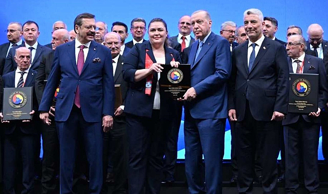 Kırklareli TSO Genel Sekreteri F. Merve Çelik, “Hizmet Şeref Belgesi ve Plaket” ile Onurlandırıldı