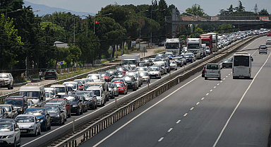 Tekirdağ-İstanbul yolunda bayram tatilinden dönüş yoğunluğu başladı