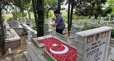Uzunköprü Belediyesi’nden Şehit Kabirlerine Anlamlı Dokunuş