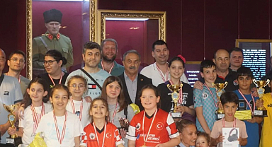 Uzunköprü'de 19 Mayıs Satranç Turnuvası Ödülleri Sahiplerini Buldu