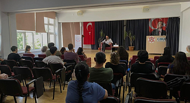 Felsefe, Psikiyatri ve Caz! Can Tutuğ Kırklareli'de Gençlerle Buluştu