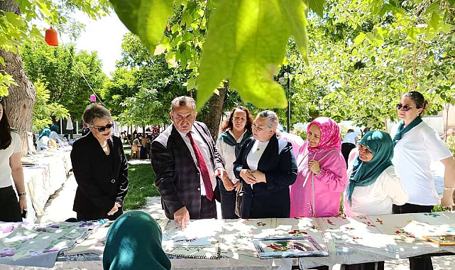 İnece'de El Emeği Göz Nuru Eserler Görücüye Çıktı