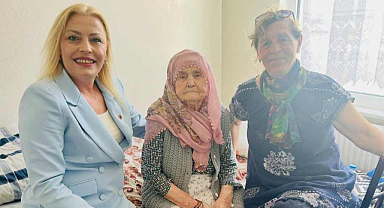 Kaynarca'da Bir Asırlık Ömre Anlamlı Ziyaret