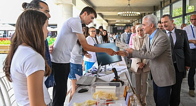 Vali Turan Bilim Fuarı Festivali’ne Katıldı 