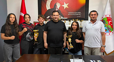 Demirköy'ün Başarılı Sporcularına Başkan Gün'den Kupa Takdimi 