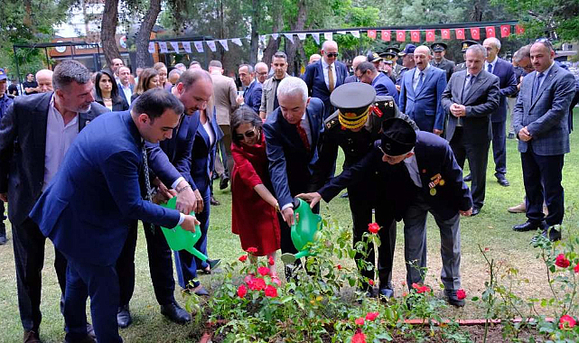Kırklareli'nde 15 Temmuz Şehitleri İçin 253 Gül Fidanı Toprakla Buluştu