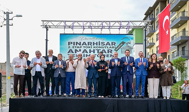 Kırklareli Pınarhisar'da TOKİ Konutları Hak Sahiplerine Teslim Edildi