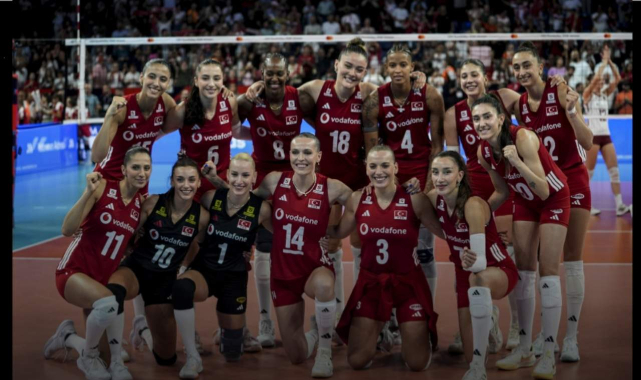 İletişim Başkanı Duran'dan A Millî Kadın Voleybol Takımı'na Tebrik Mesajı