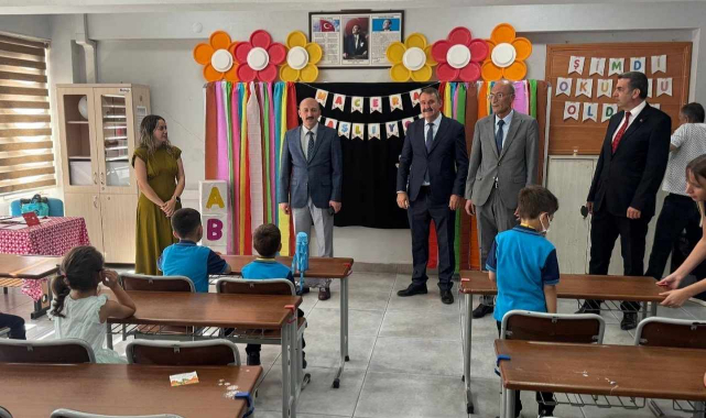 Vize’de Uyum Haftası Heyecanı! İl Millî Eğitim Müdürü Murat Altınöz Okulları Ziyaret Etti